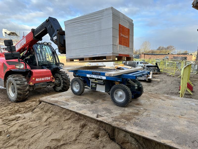 ErgoMover elektrisk transportvogn lastes