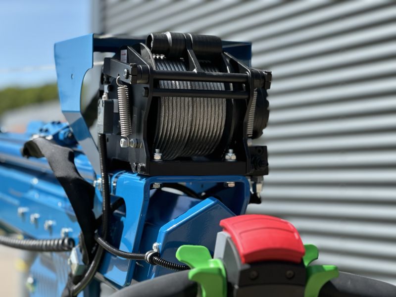 Pick & Carry crange with hydraulic winch