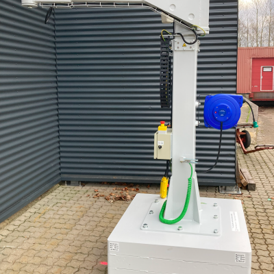 Flytbar kn&aelig;karmskran