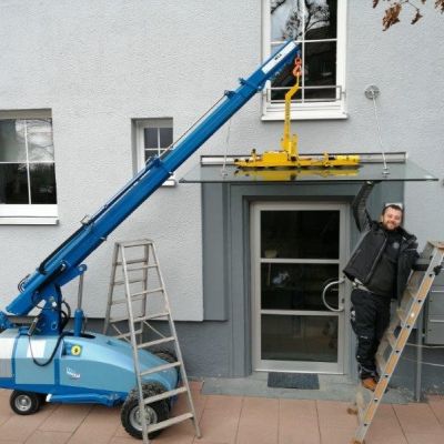 Lasius 1t installing glass above door