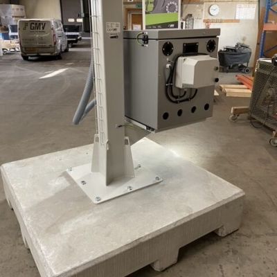 Flytbar knækarmskran